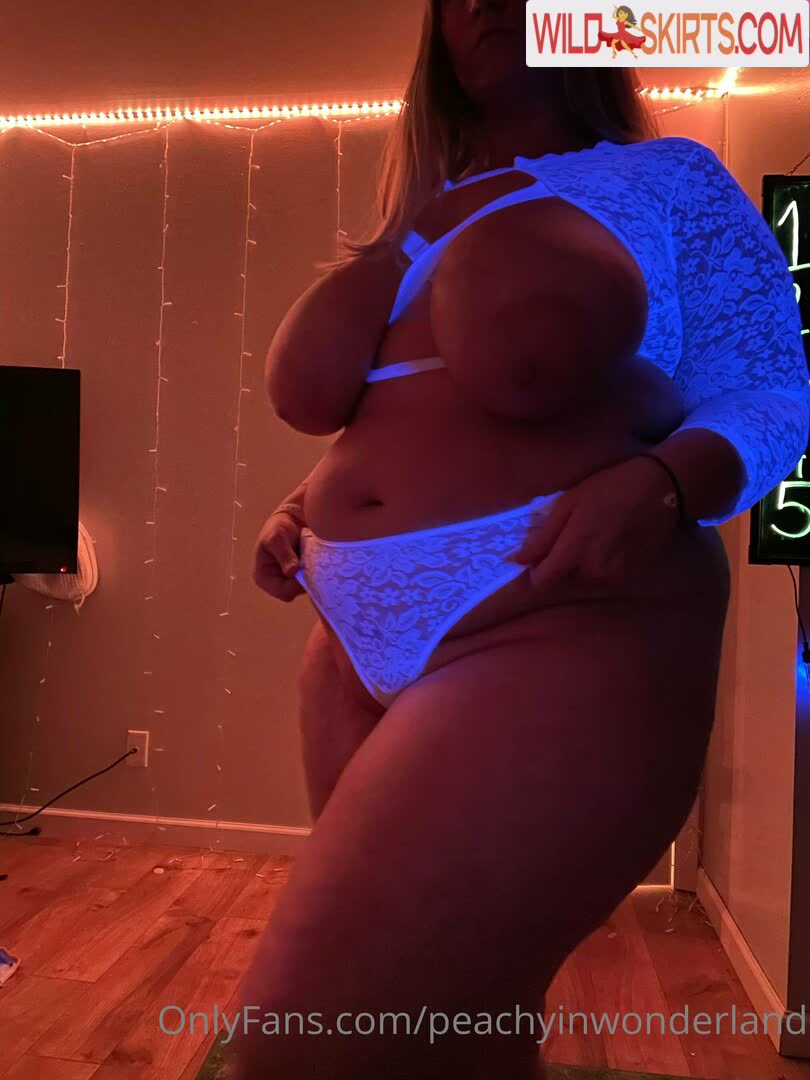 peachyinwonderland / peachyinwonderland / peachyinwonderlanddd nude OnlyFans, Instagram leaked photo #16