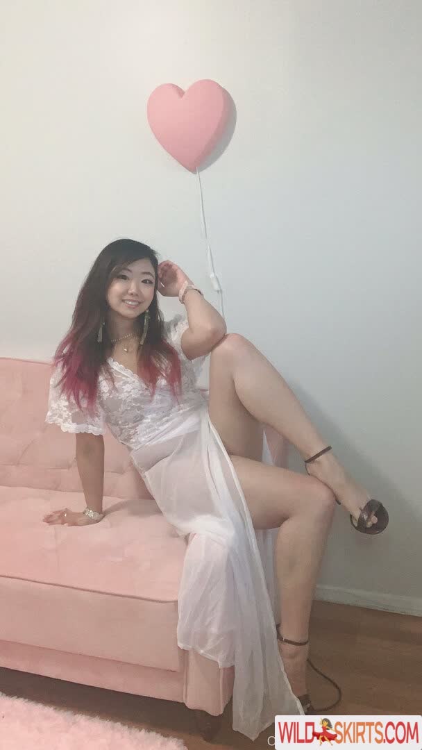 Pearlpeony nude leaked photo #9