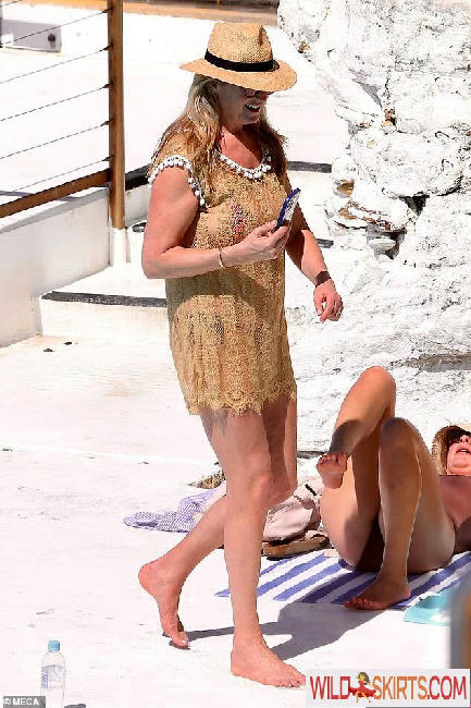 Penny Lancaster / penny.lancaster nude Instagram leaked photo #2