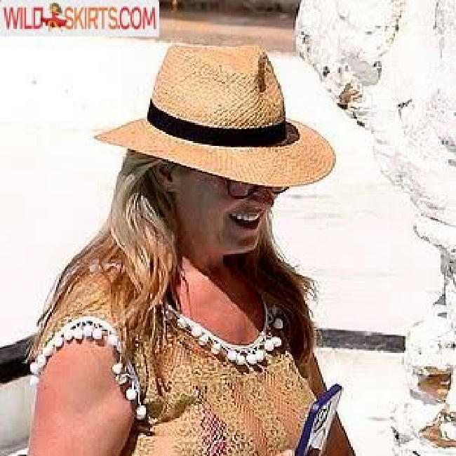 Penny Lancaster / penny.lancaster nude Instagram leaked photo #8