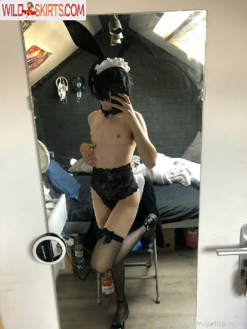 petite-twink / curioussmalltwink / petite-twink nude OnlyFans, Instagram leaked photo #404