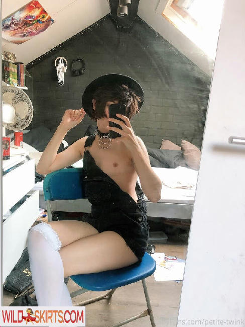 petite-twink / curioussmalltwink / petite-twink nude OnlyFans, Instagram leaked photo #427