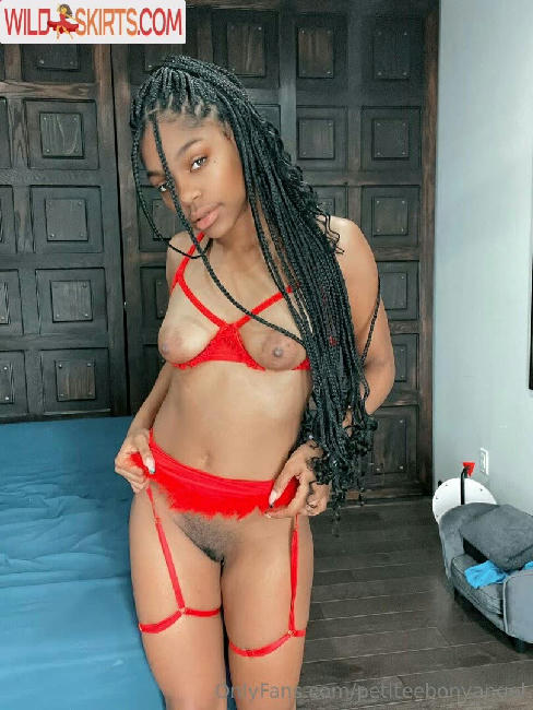 petiteebonyangel / blyon589 / petiteebonyangel nude OnlyFans, Instagram leaked photo #6