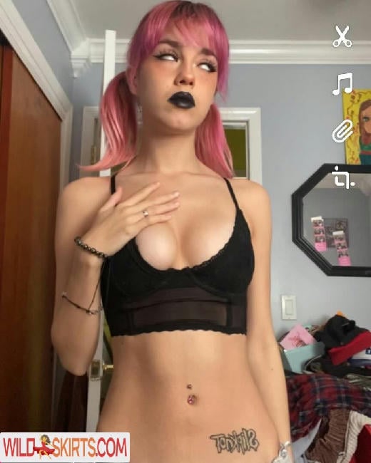 Petitegothgirl / Petitegothmaid / la.petite.goth.girl_ nude Instagram leaked photo #4