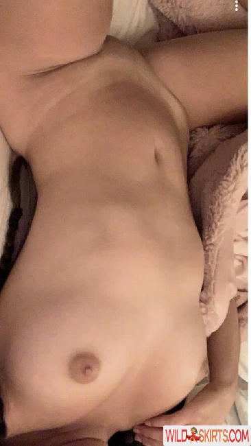 petitelatina7 / petitelatina7 / petitelatinaaa1 / vanesaversace nude OnlyFans, Instagram leaked photo #3