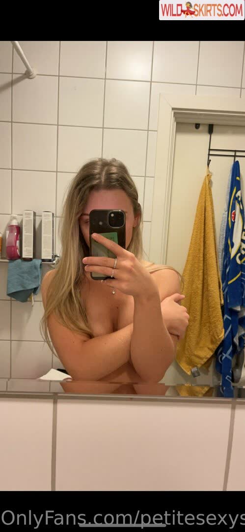 Petitesexysilje nude leaked photo #59