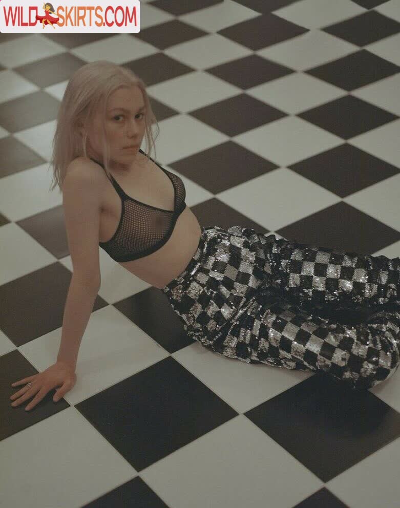 Phoebe Bridgers nude leaked photo #14