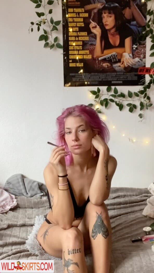 pinkarosalina / fairykaro / karolinantivist / pinkarosalina nude Patreon, Instagram leaked photo