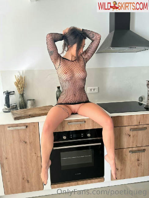 Poetiquegirl / poetiquegirl / poetiquegirl__ nude OnlyFans, Instagram leaked photo #186