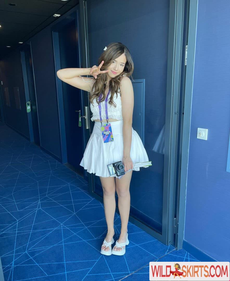 Pokimane / pokimanelol / pokinaneonlyfan nude OnlyFans, Instagram leaked photo #18