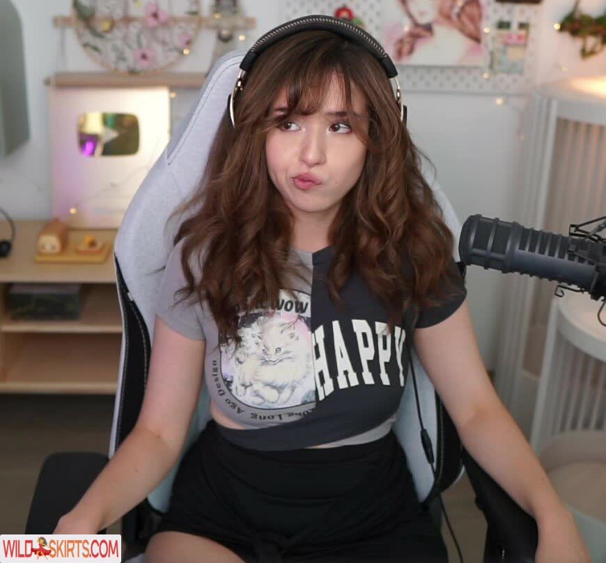 Pokimane / pokimanelol / pokinaneonlyfan nude OnlyFans, Instagram leaked photo #15