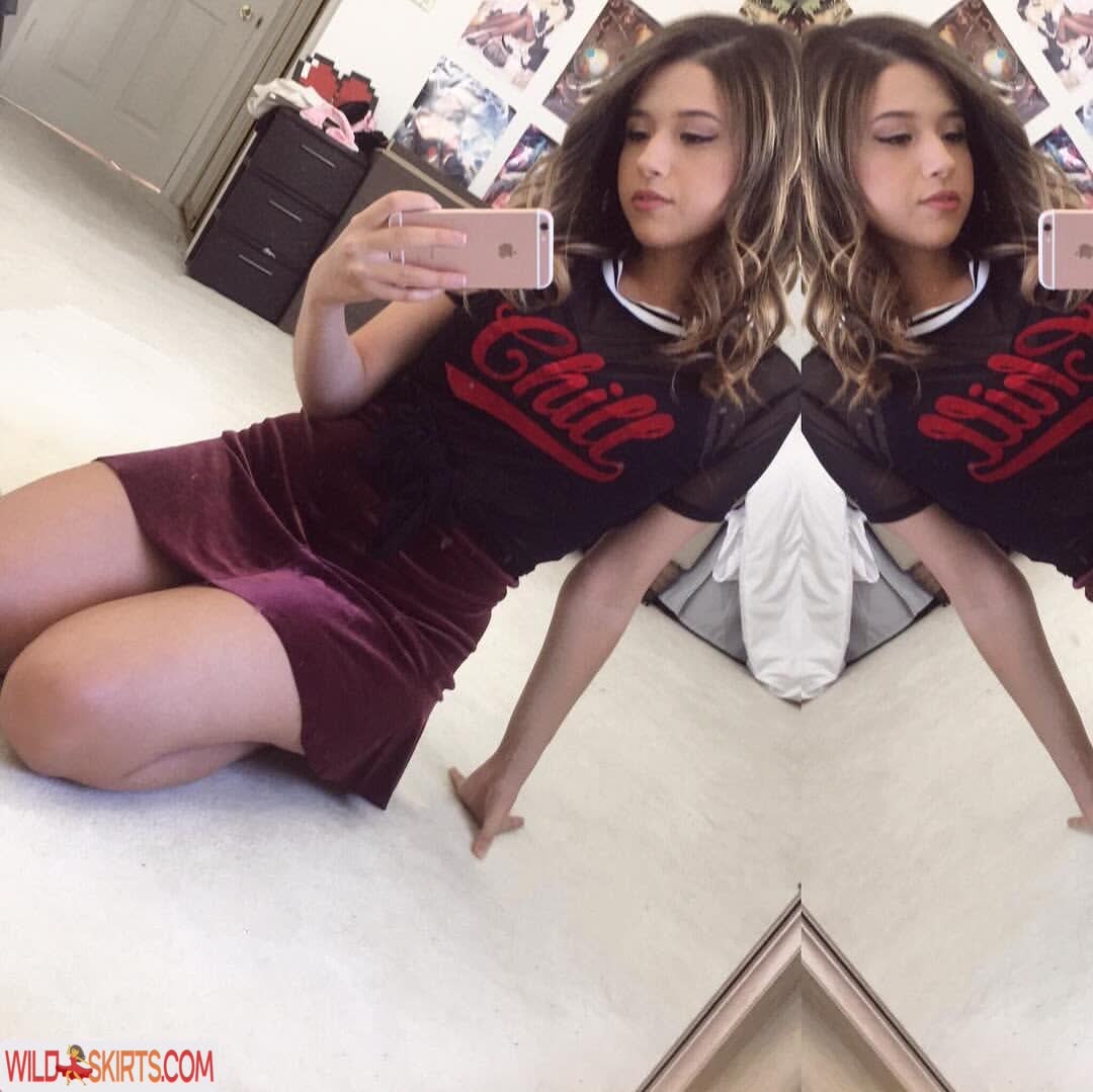 Pokimane nude leaked photo #580