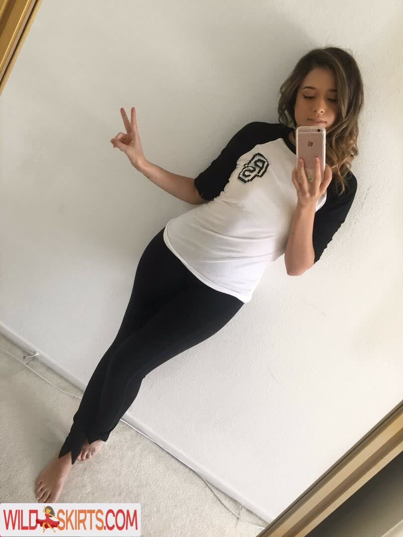 Pokimane nude leaked photo #538