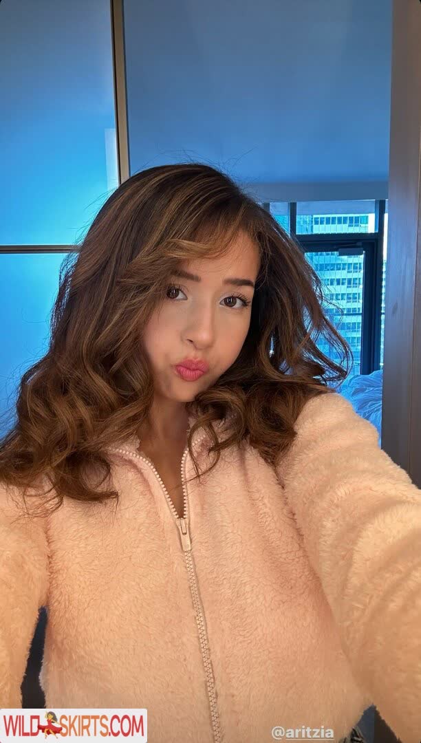 Pokimane nude leaked photo #666