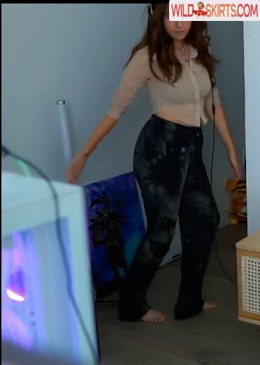 Pokimane nude leaked photo #742