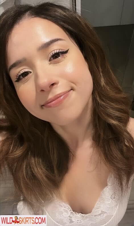 Pokimane nude leaked photo #402