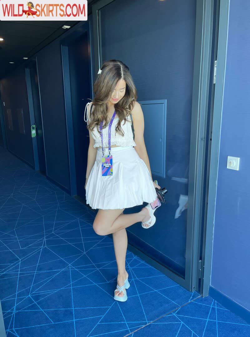 Pokimane / pokimanelol / pokinaneonlyfan nude OnlyFans, Instagram leaked photo #1