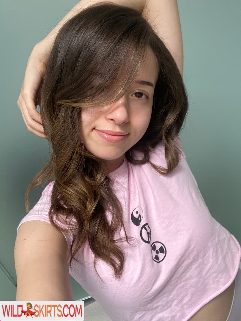 Pokimane nude leaked photo #2