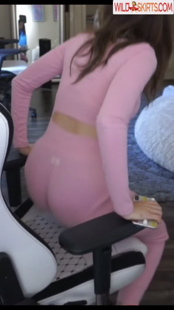 Pokimane nude leaked photo #29