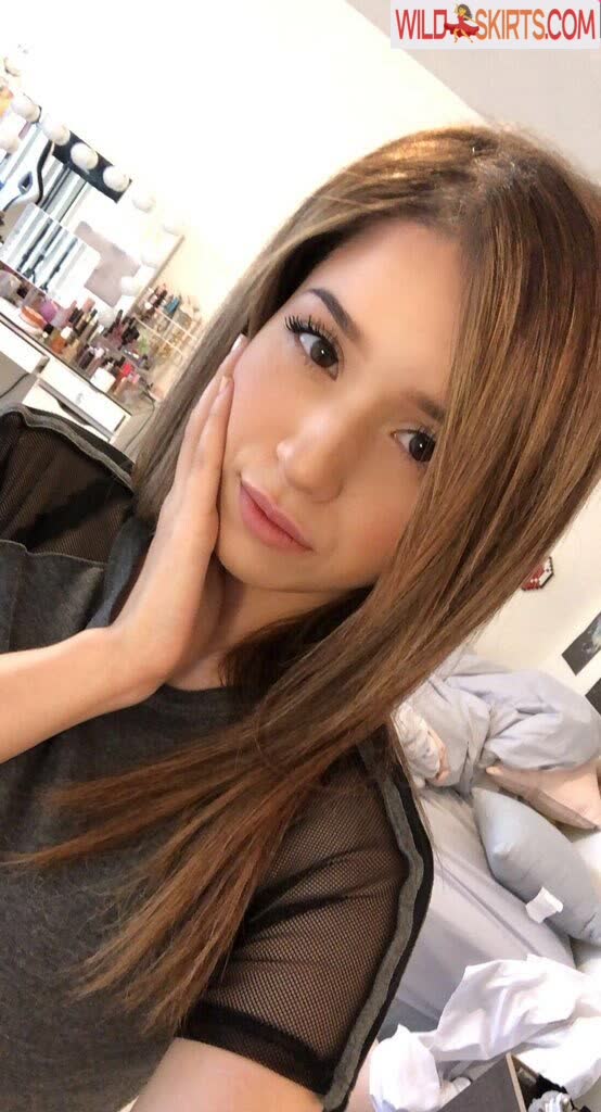 Pokimane / pokimanelol / pokinaneonlyfan nude OnlyFans, Instagram leaked photo #12