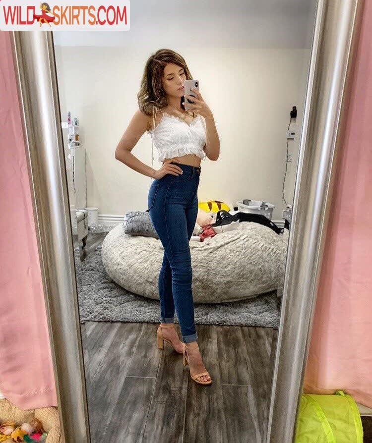 Pokimane / pokimanelol / pokinaneonlyfan nude OnlyFans, Instagram leaked photo #9