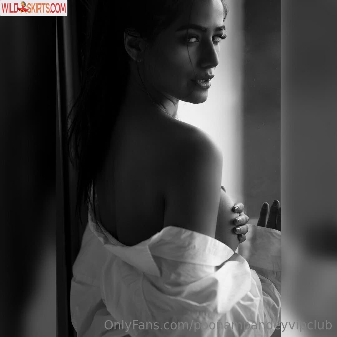 Poonam Pandey nude leaked photo #14