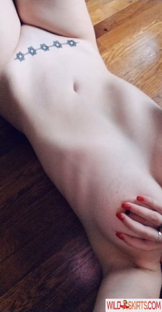 Poppycarminexxx nude leaked photo #352