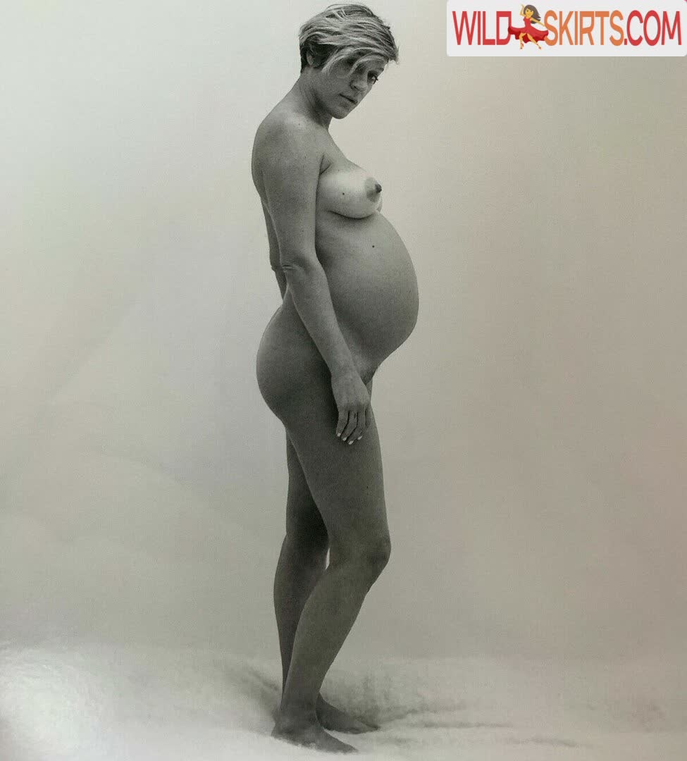 Pregnant Women nude leaked photo #12