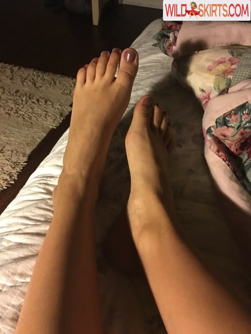 Pretty Feet nude leaked photo #19