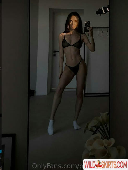 pretylittlething / Julia / prettylittlething / pretylittlething nude OnlyFans, Instagram leaked photo #4