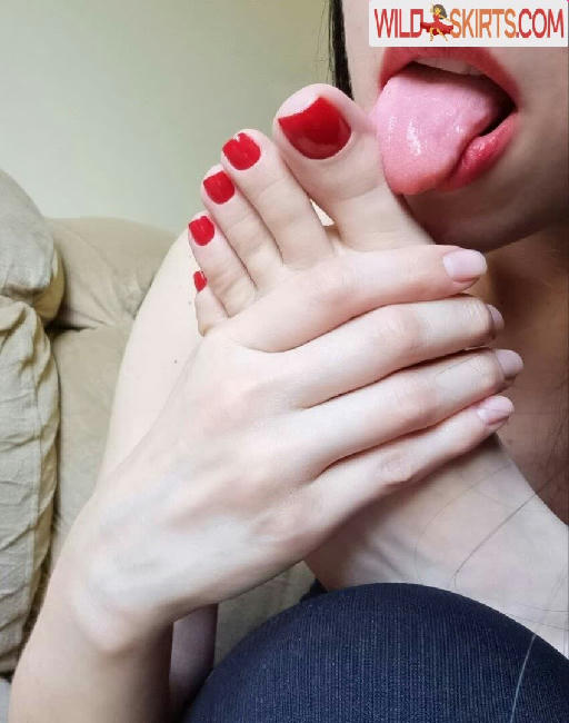 Prii_feet / amorafeet / jenniferfeet / prii_feet nude OnlyFans, Instagram leaked photo #145