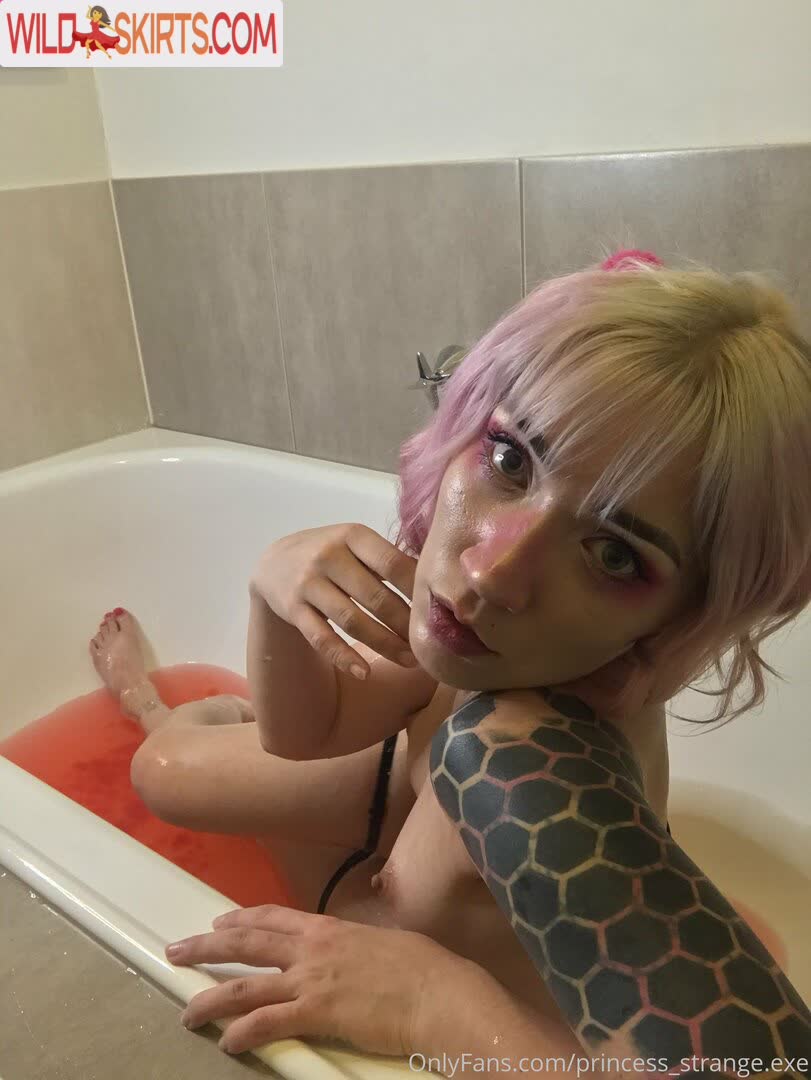 princess_strange.exe / flyingkeii / princess_strange.exe nude OnlyFans, Instagram leaked photo #20