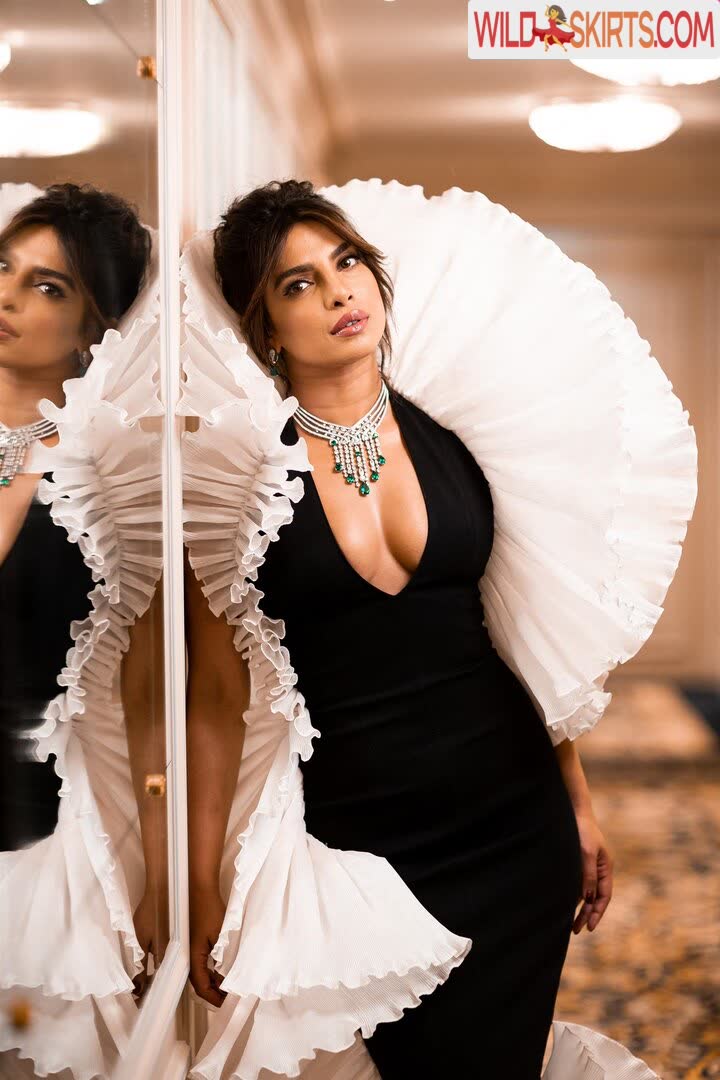 Priyanka Chopra nude leaked photo #11