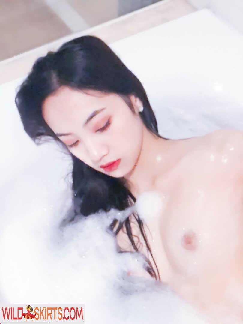 Qinweiyingjie nude leaked photo #71