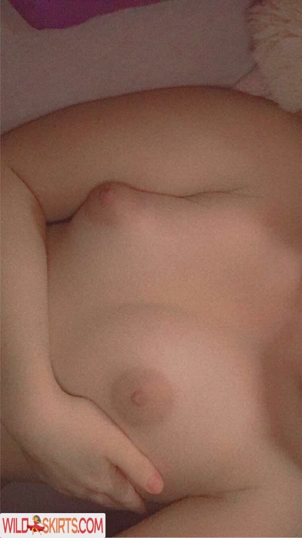 Queen.burianova nude leaked photo #13