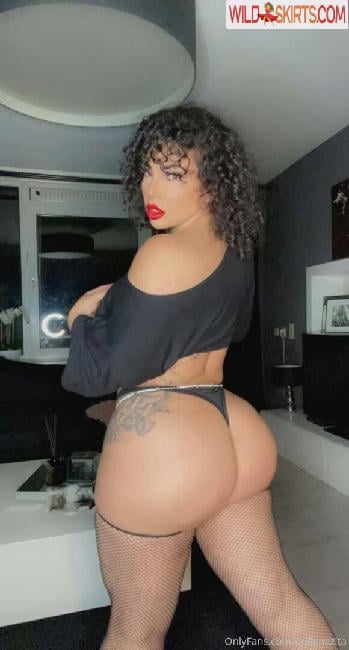 QueenAzitaXXX / queenazita / queenazita2.0 nude OnlyFans, Instagram leaked photo #4