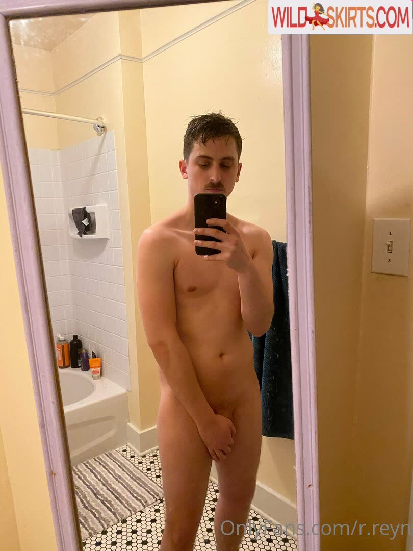 r.reyn / r.reyn / vancityreynolds nude OnlyFans, Instagram leaked photo