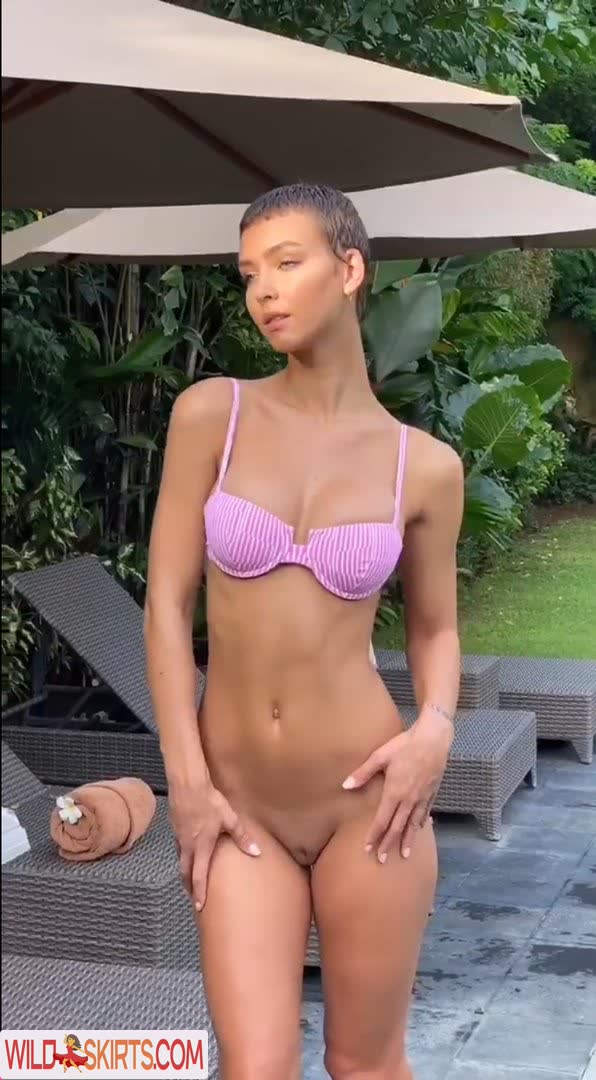 Rachel Cook / nirvanamagazine / rachelc00k / rachelcook nude OnlyFans, Patreon, Instagram leaked photo