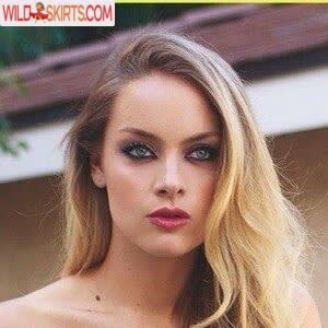 Rachel Skarsten nude leaked photo #33