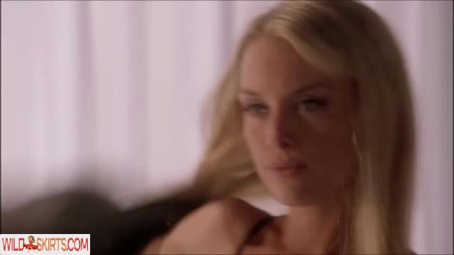 Rachel Skarsten / rachieskarsten nude Instagram leaked photo #34