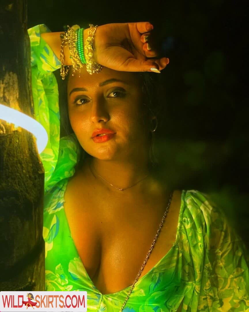 Rashami Desai nude leaked photo #49