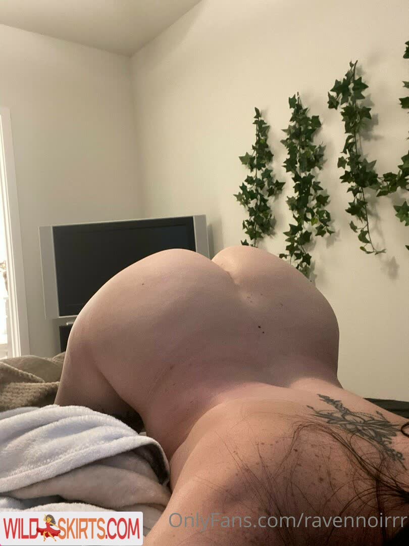 Ravennoirrr nude leaked photo #24