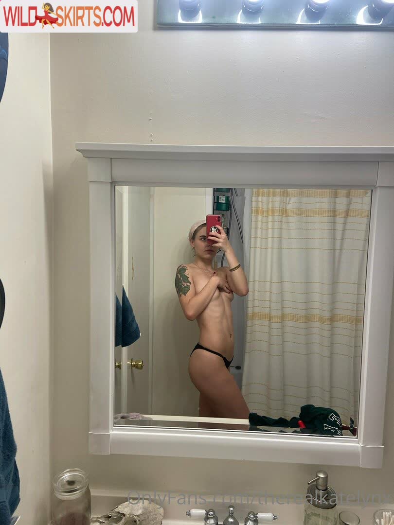 Realkatelynx nude leaked photo #12