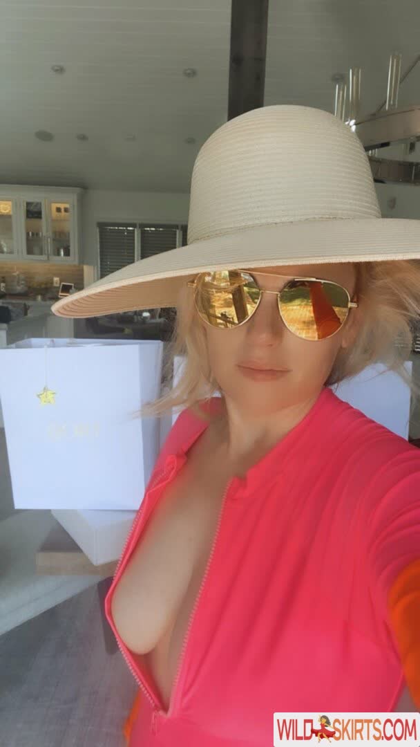 Rebel Wilson / rebelwilson nude Instagram leaked photo #17