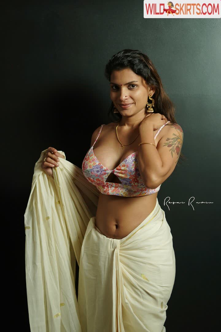 Resmi R Nair / resmi_r_nair_devotee / resminair nude OnlyFans, Instagram leaked photo #3