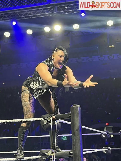 16 hot photos by Rhea Ripley
