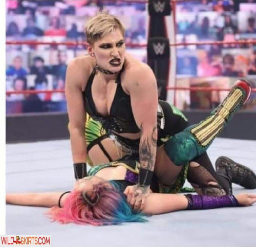 21 hot photos by Rhea Ripley