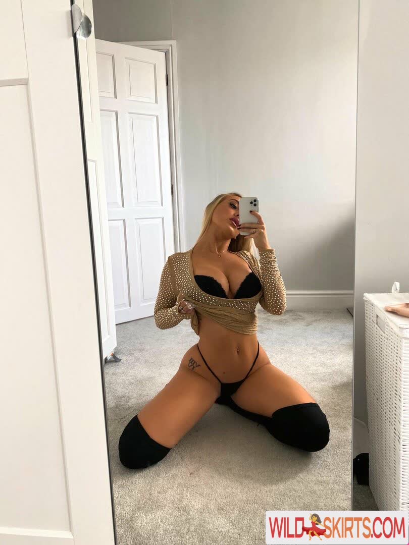 Rhiannon Blue Taylor / rhiannonblue / rhiannonbluee nude OnlyFans, Instagram leaked photo #7