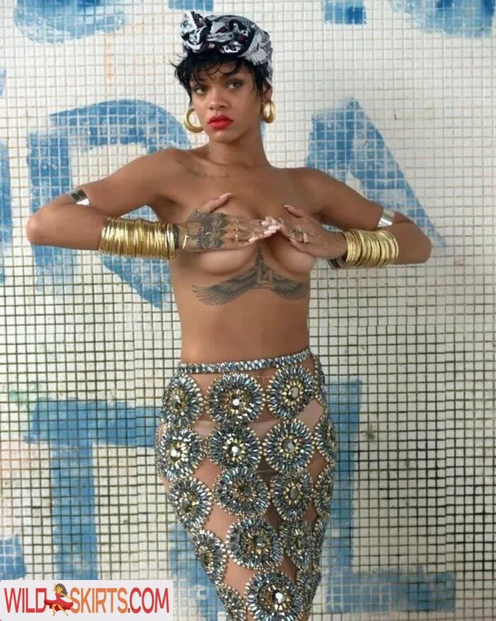 Rihanna Naked Tits