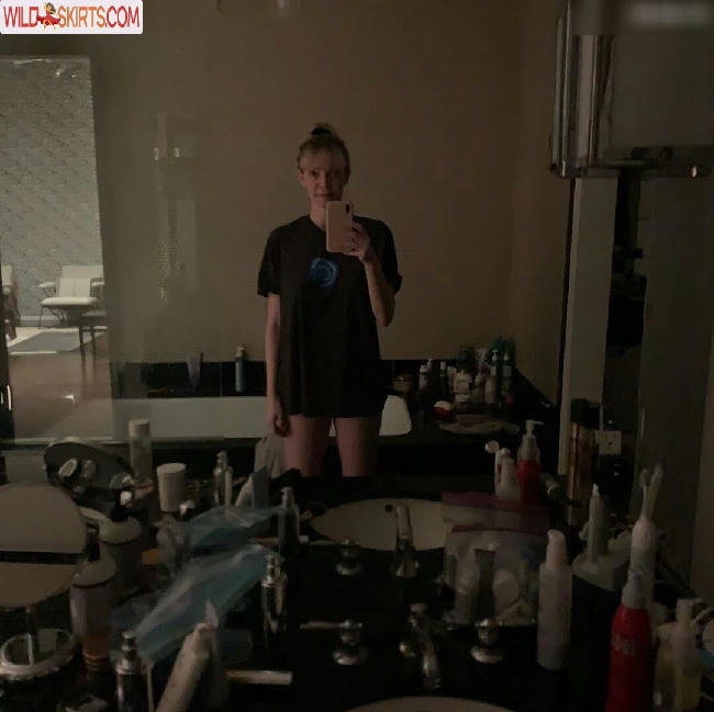 Riki Lindhome / rikilindhome nude Instagram leaked photo #132